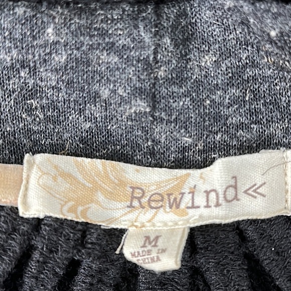 Rewind cardigan sweater size medium - Picture 6 of 6